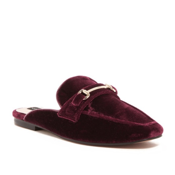 Steve Madden Shoes - NWOT STEVE MADDEN RILEE LOAFER SLIDE 7.5 ~ VELVET